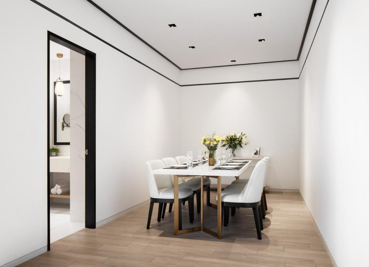 Citadines Flatiron Phnom Penh Hotel Bagian luar foto