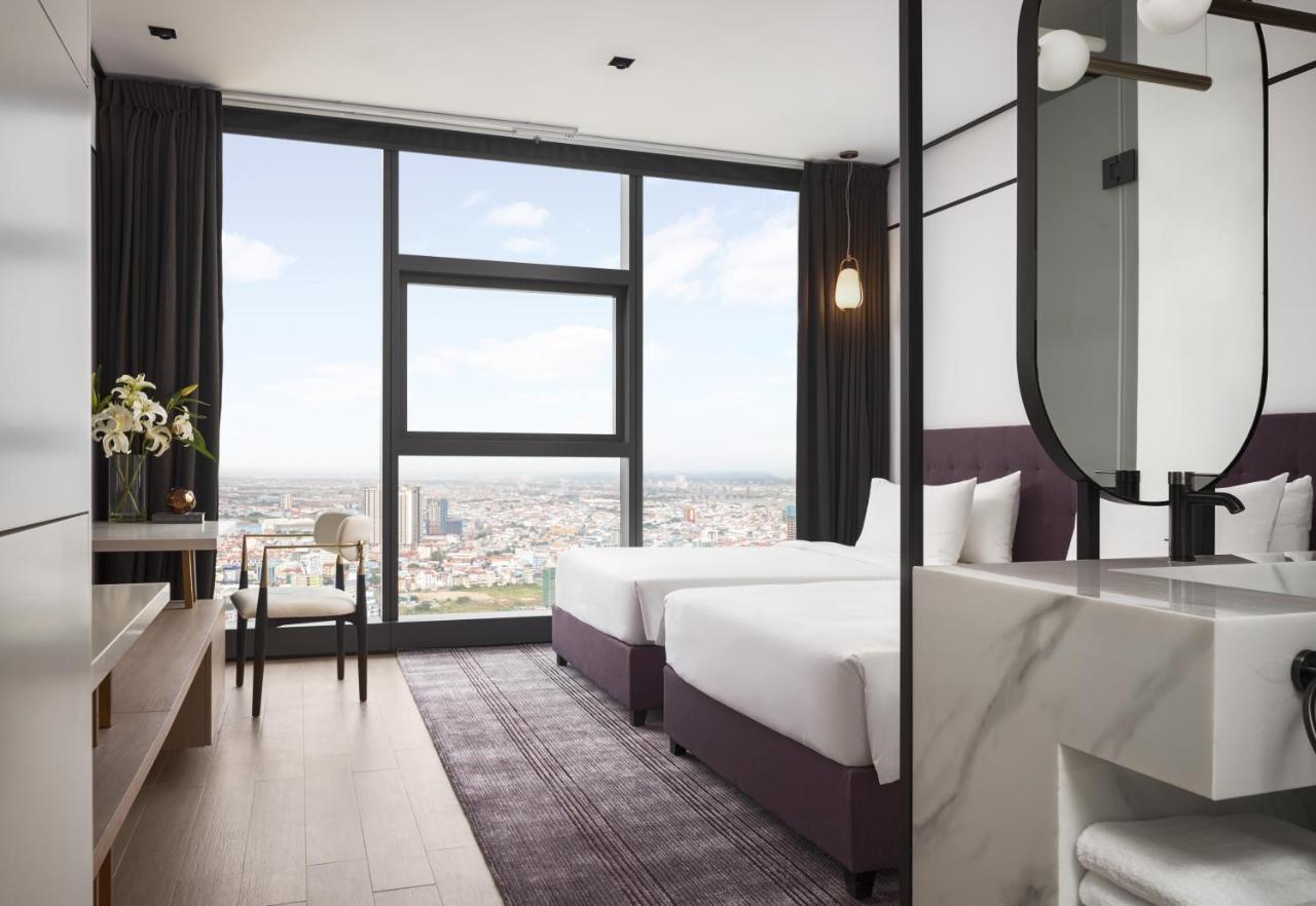 Citadines Flatiron Phnom Penh Hotel Bagian luar foto