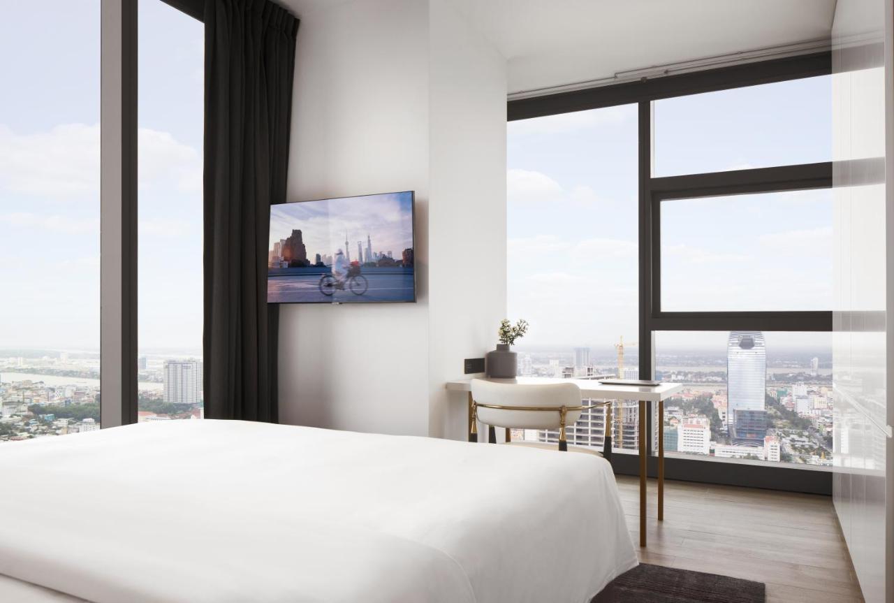 Citadines Flatiron Phnom Penh Hotel Bagian luar foto