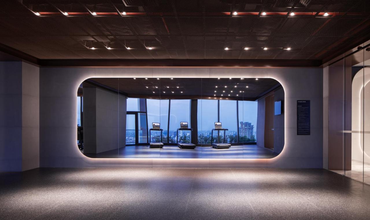 Citadines Flatiron Phnom Penh Hotel Bagian luar foto