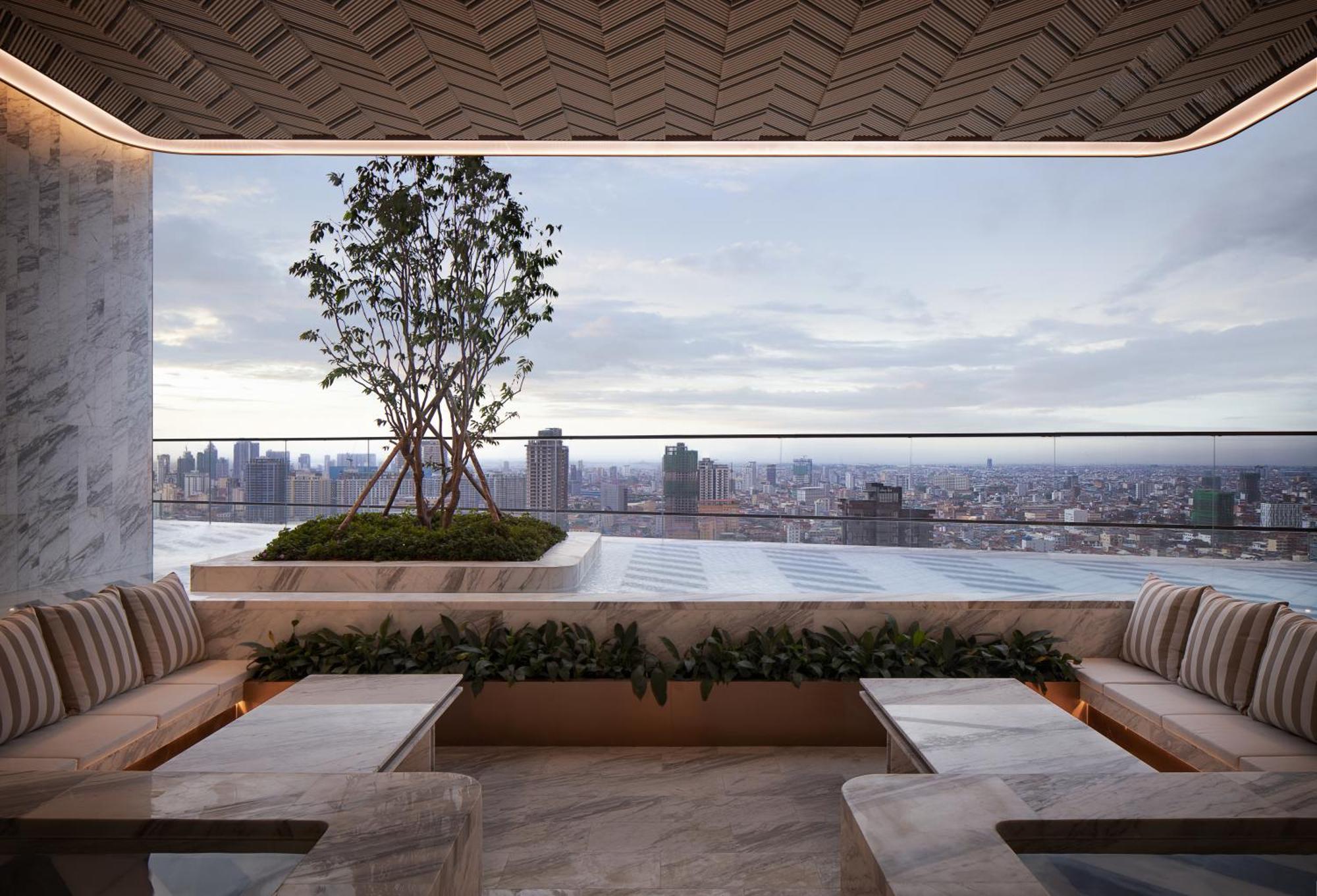 Citadines Flatiron Phnom Penh Hotel Bagian luar foto