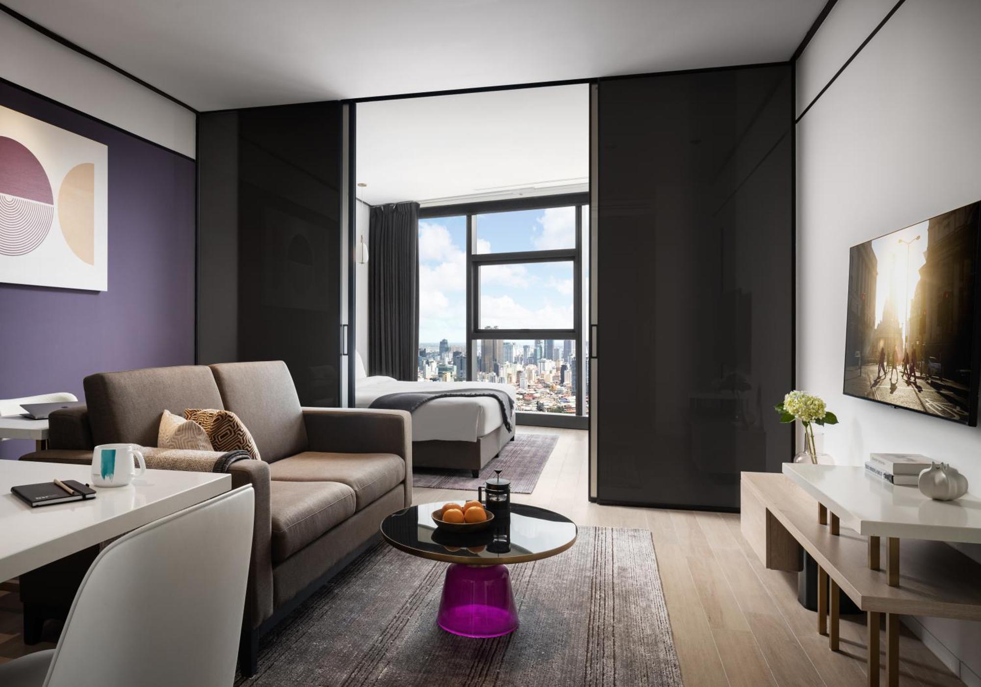 Citadines Flatiron Phnom Penh Hotel Bagian luar foto