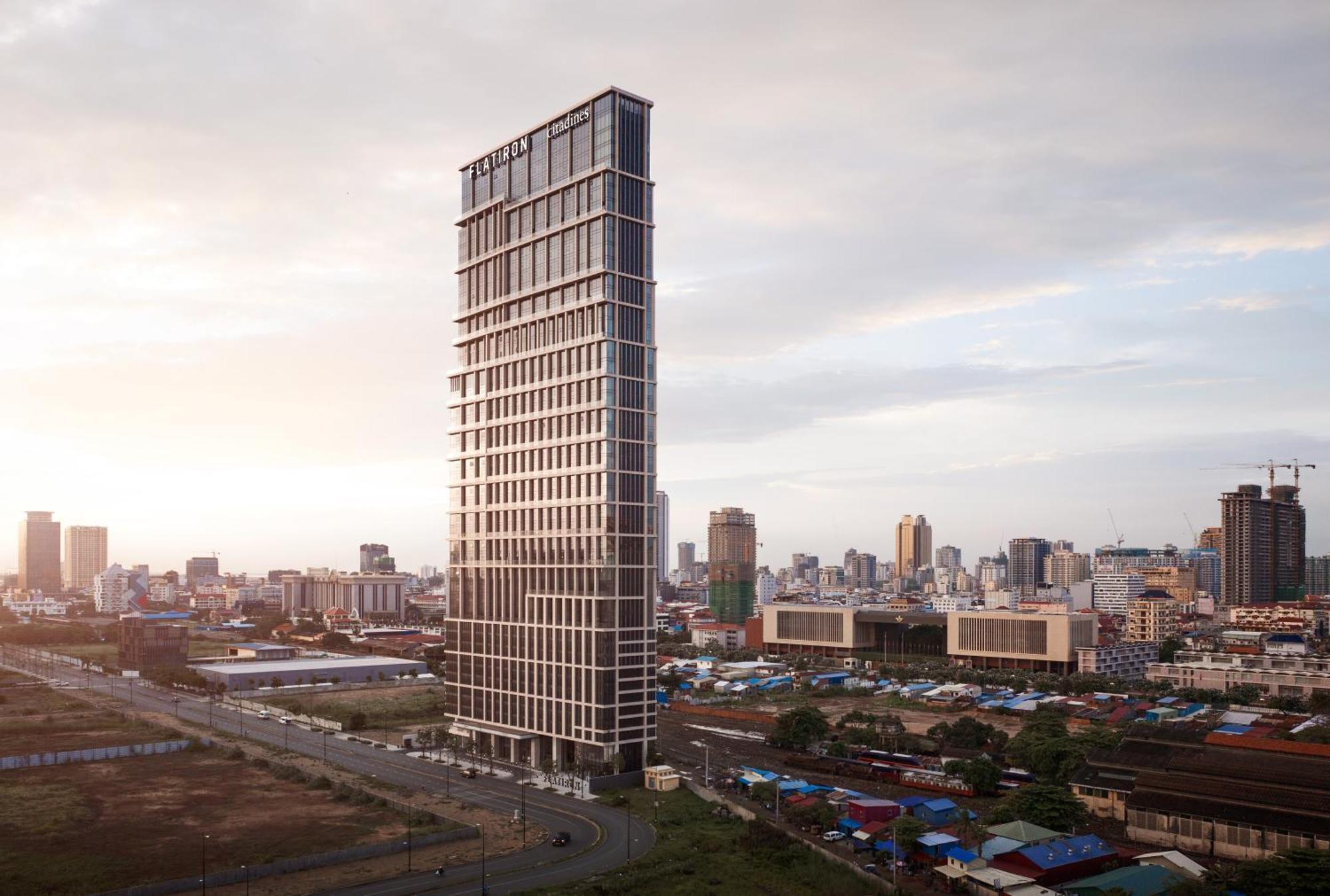 Citadines Flatiron Phnom Penh Hotel Bagian luar foto