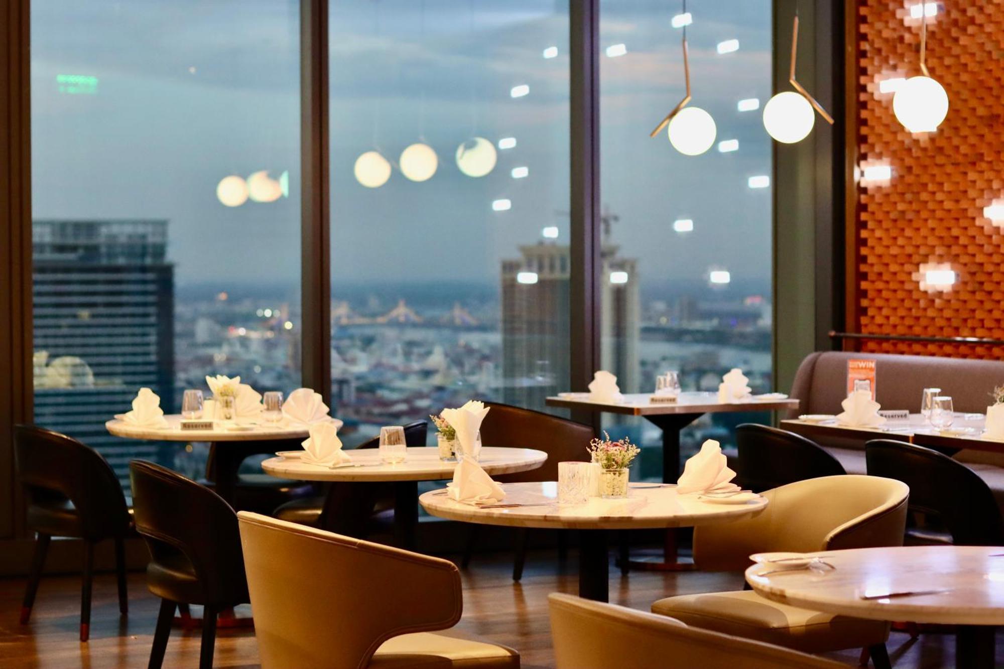 Citadines Flatiron Phnom Penh Hotel Bagian luar foto