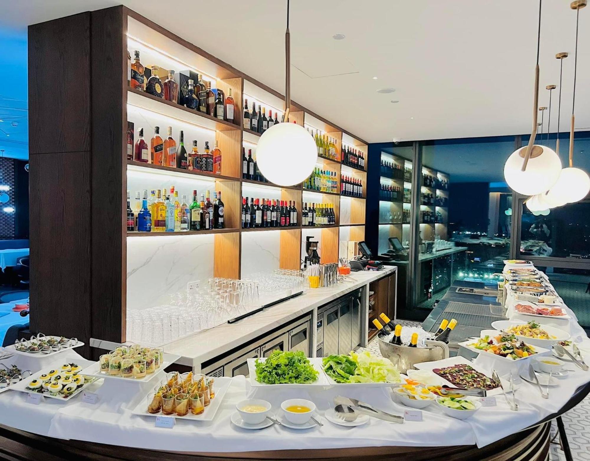 Citadines Flatiron Phnom Penh Hotel Bagian luar foto
